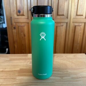 40oz Hydroflask. Spearmint.